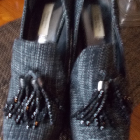 SIMPLY VERA WANG TASSEL HEELS SZ 7.5 - Picture 2 of 7